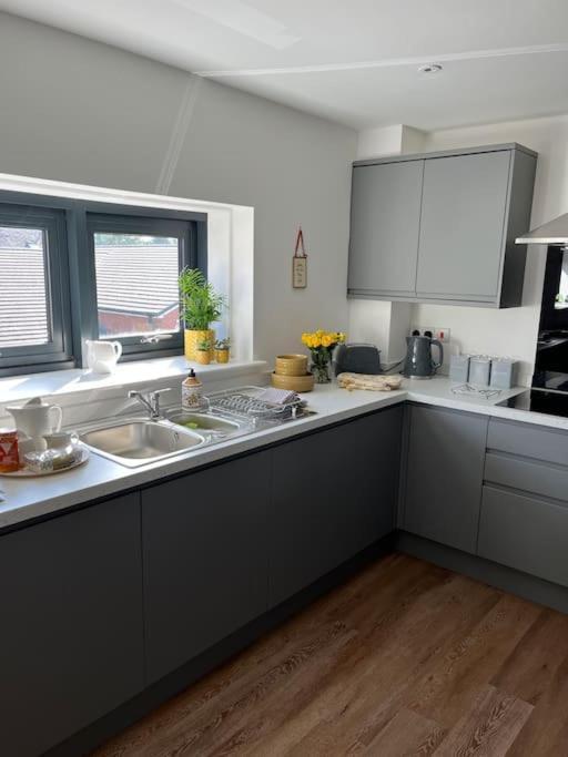 No5 At 53 - 2 Bed Apartment In Leek, Staffs Peak District Zewnętrze zdjęcie