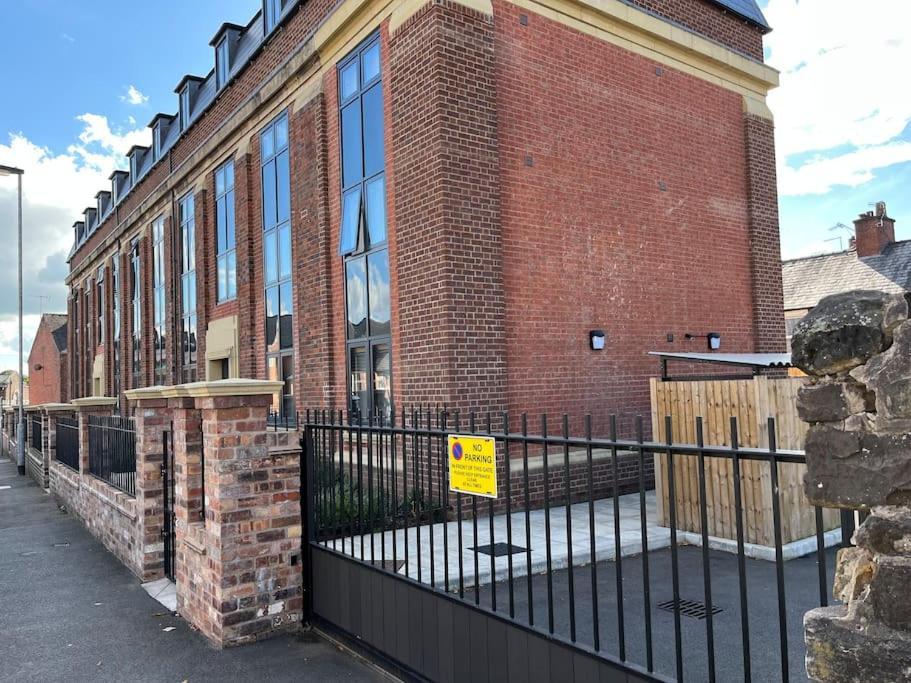 No5 At 53 - 2 Bed Apartment In Leek, Staffs Peak District Zewnętrze zdjęcie